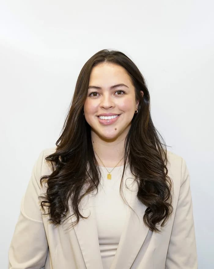 Laura L.